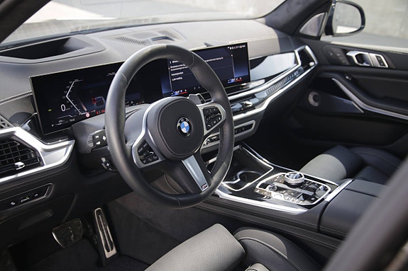 BMW X7 10 of 30