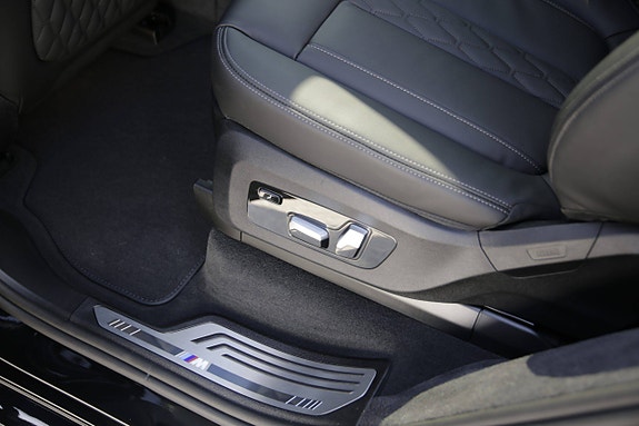 BMW X7 20 of 30