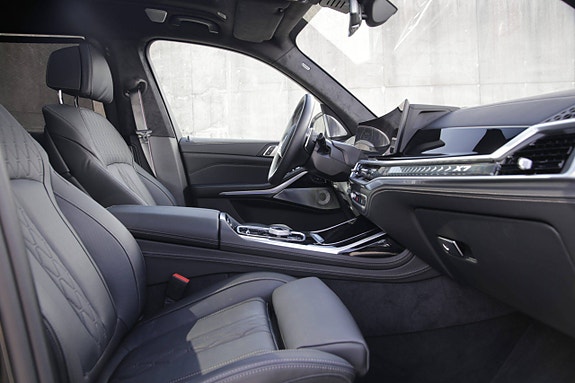 BMW X7 29 of 30