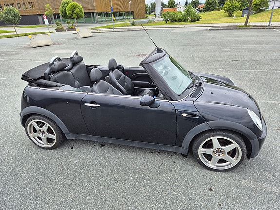MINI Cooper 3 of 5