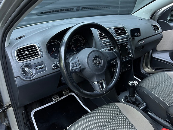 Volkswagen Polo Cross 9 of 30