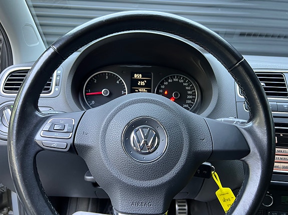 Volkswagen Polo Cross 12 of 30