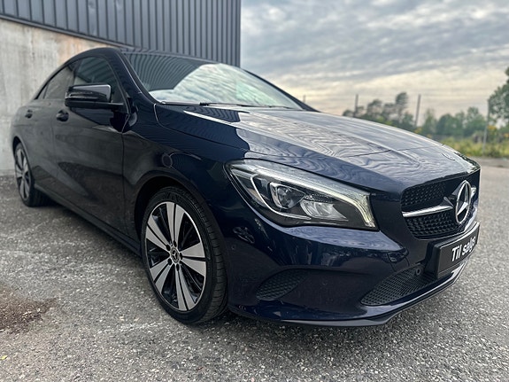 Mercedes-Benz CLA180 3 of 5