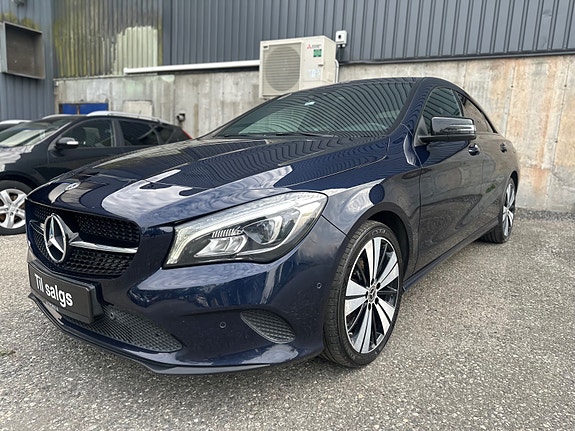Mercedes-Benz CLA180 4 of 5