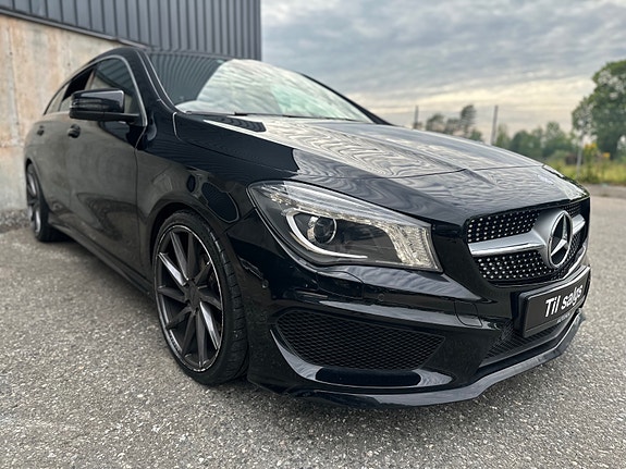 Mercedes-Benz CLA180 3 of 5