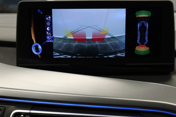 BMW i8 18 of 30