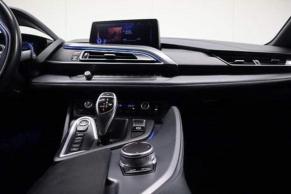 BMW i8 26 of 30