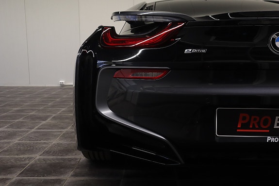 BMW i8 7 of 30