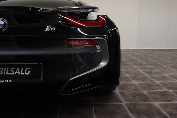 BMW i8 8 of 30