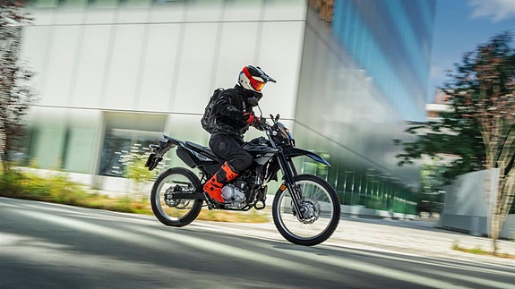 Yamaha WR125 4 of 5
