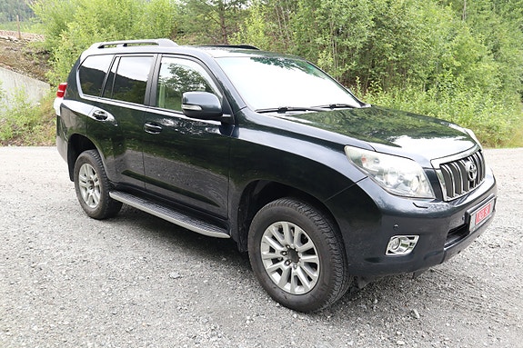 Toyota Land Cruiser 7 of 30