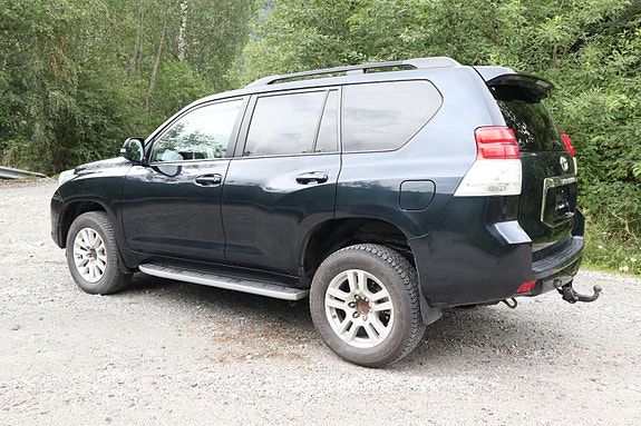 Toyota Land Cruiser 13 of 30