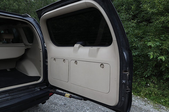 Toyota Land Cruiser 25 of 30