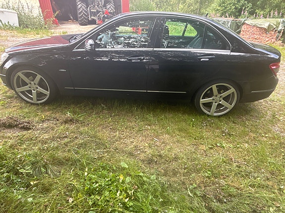 Mercedes-Benz C200 d 10 of 11