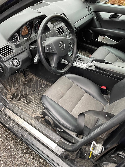 Mercedes-Benz C200 d 4 of 11
