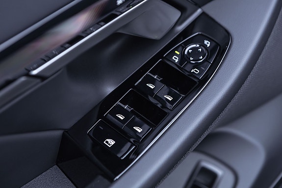 BMW i5 19 of 30