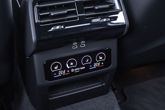 BMW i5 25 of 30