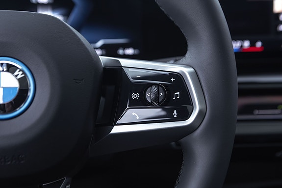 BMW i5 8 of 30