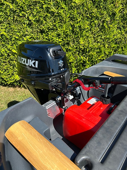 10 Classic Dark Line - Suzuki DF 9.9 BS EFI 4-takt - Respo 750RS Singel 21 of 30