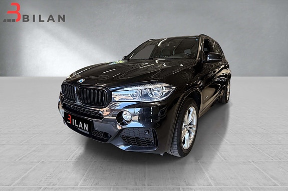 BMW X5 2 of 5