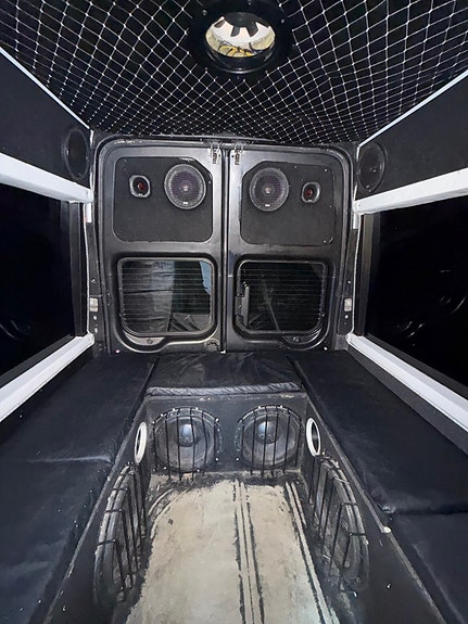 Ford Transit 7 of 8