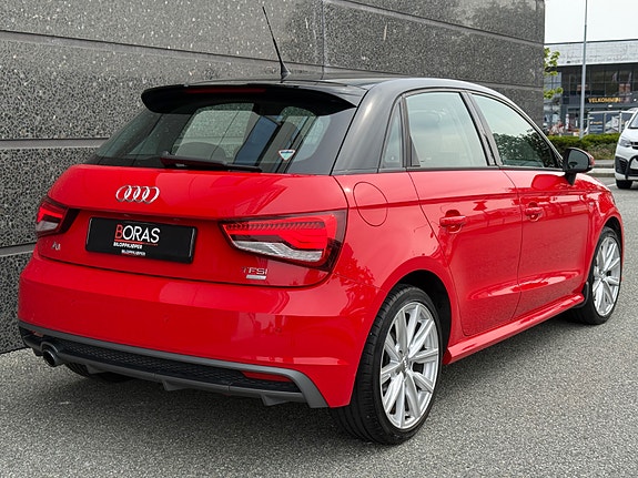 Audi A1 3 of 5