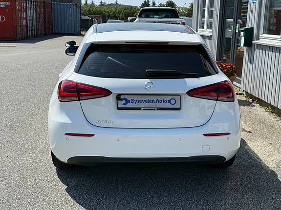 Mercedes-Benz A180 6 of 17