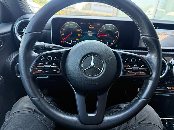 Mercedes-Benz A180 16 of 17