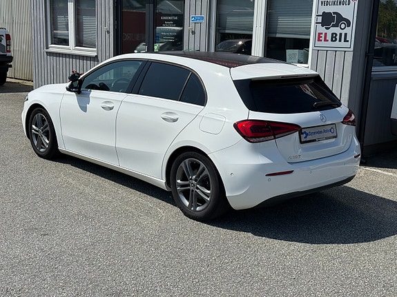 Mercedes-Benz A180 4 of 17