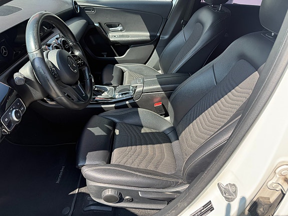Mercedes-Benz A180 11 of 17