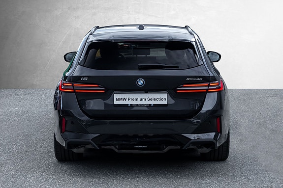 BMW i5 8 of 30