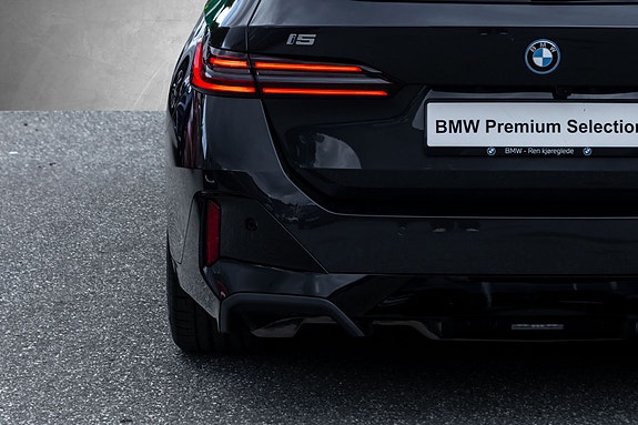 BMW i5 9 of 30