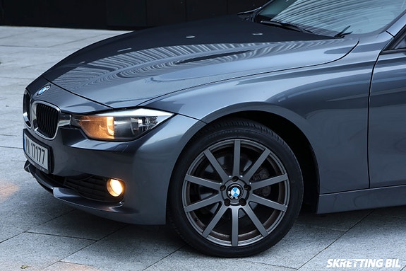 BMW 320d 10 of 30