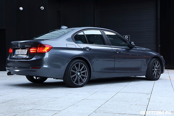 BMW 320d 11 of 30