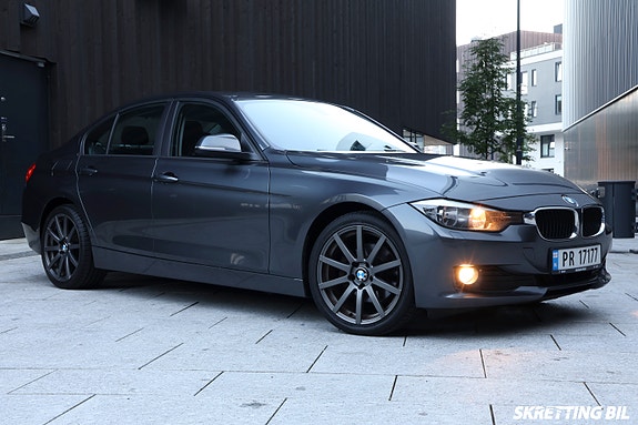 BMW 320d 2 of 30