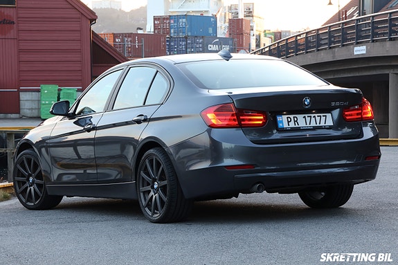 BMW 320d 13 of 30