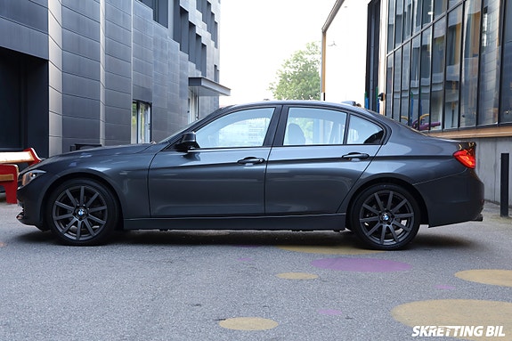 BMW 320d 9 of 30