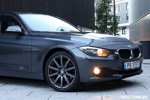 BMW 320d 5 of 5