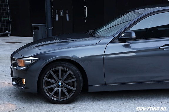 BMW 320d 27 of 30