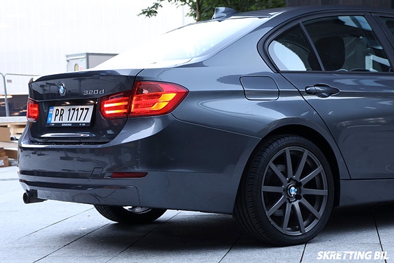 BMW 320d 8 of 30