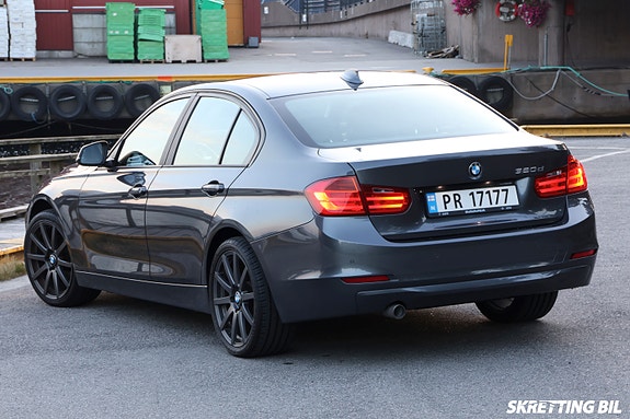BMW 320d 20 of 30