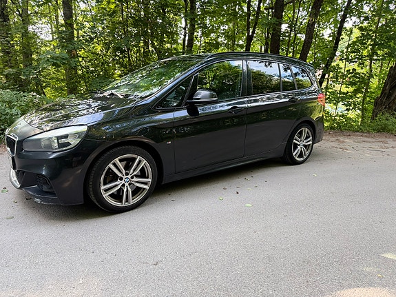 BMW 220d 2 of 30