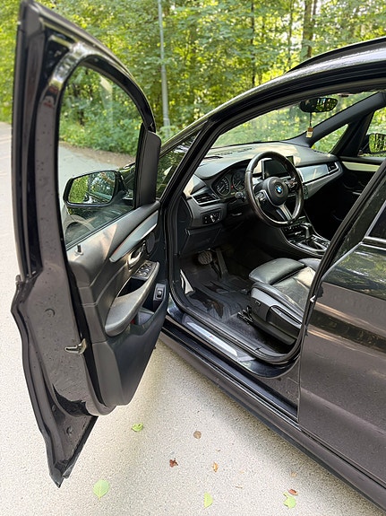 BMW 220d 14 of 30