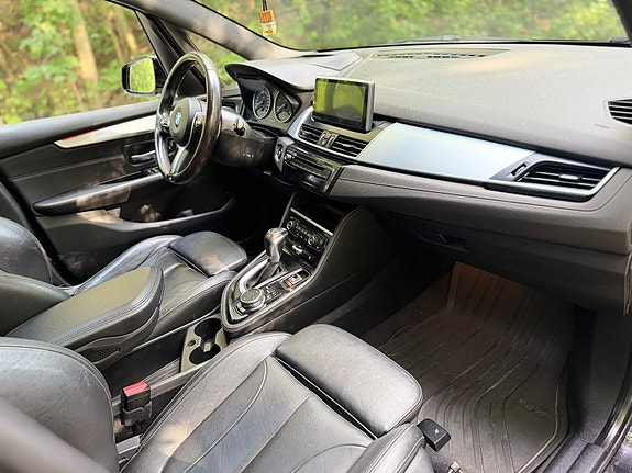 BMW 220d 19 of 30