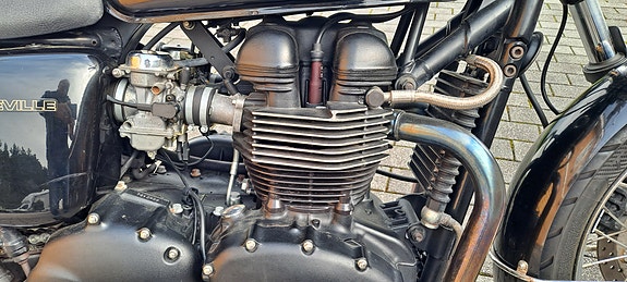 Triumph Bonneville 790 2 of 5
