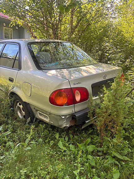Toyota Corolla 3 of 5
