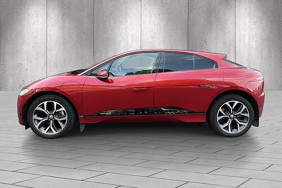Jaguar I-PACE 4 of 5
