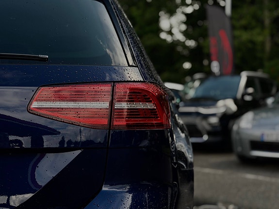 Volkswagen Passat 9 of 30