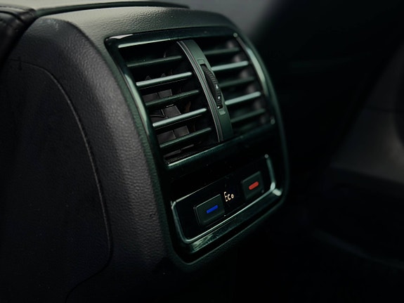 Volkswagen Passat 29 of 30