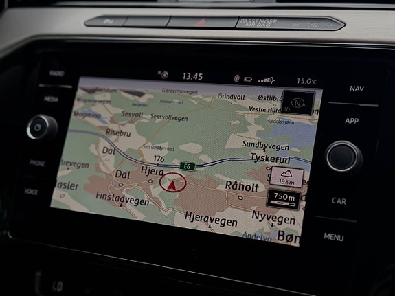 Volkswagen Passat 26 of 30